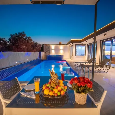 Tarhan 2 - 1 Bedroom With 2 Jacuzzi In Kalkan *