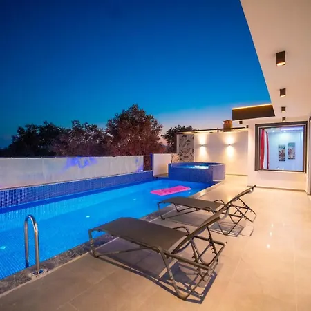 Villa Tarhan 2 - 1 Bedroom With 2 Jacuzzi In Kalkan *