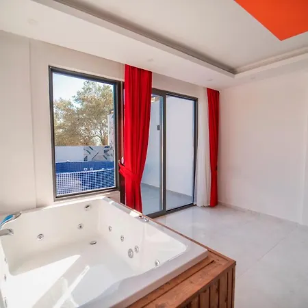 Tarhan 2 - 1 Bedroom With 2 Jacuzzi In Kalkan